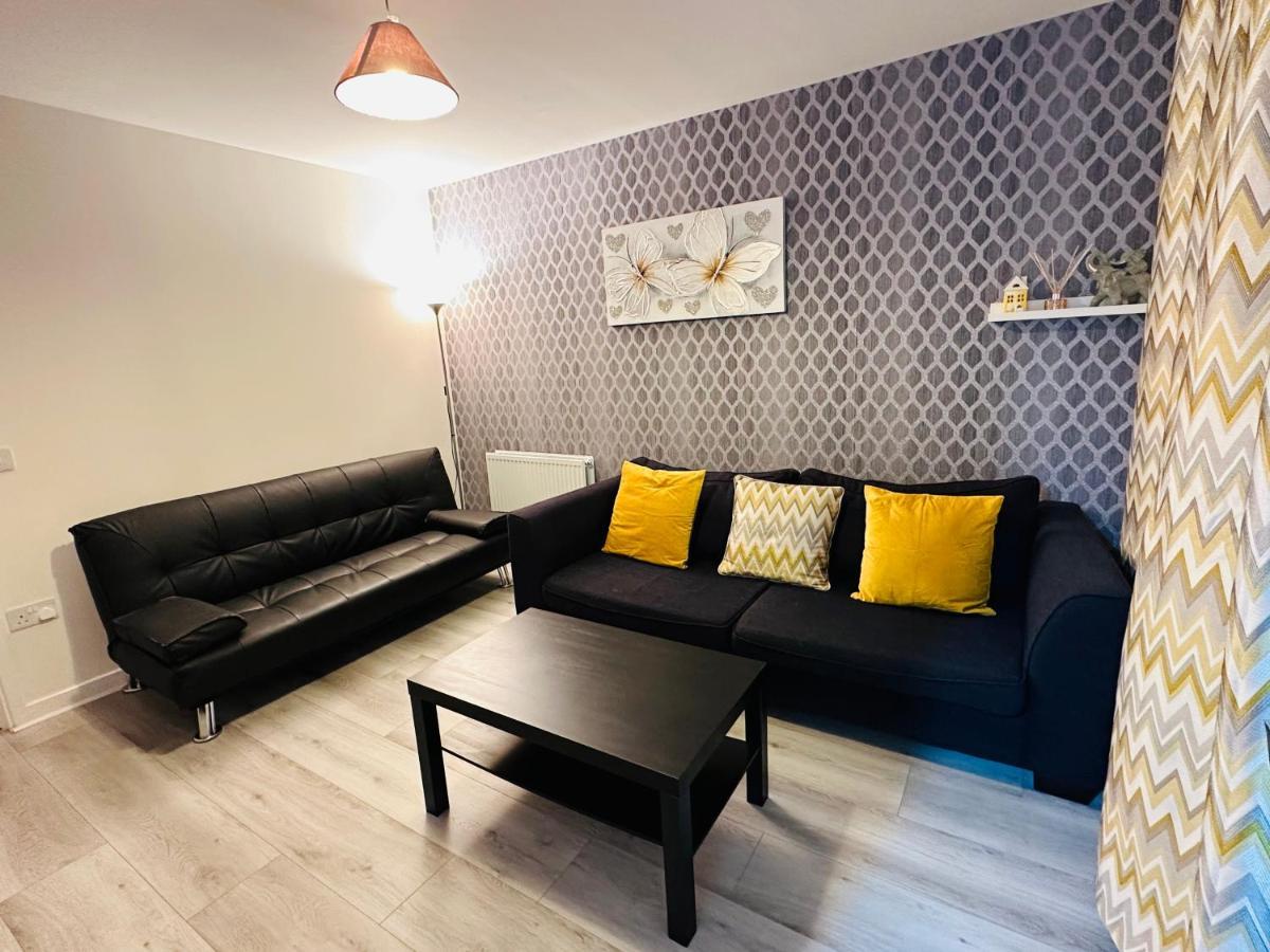Modern 3 Bed Villa With Free Parking And Garden Close To City Center And Edinburgh Airport Buitenkant foto